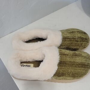 Floopi Women's Green and Cream Slippers 7